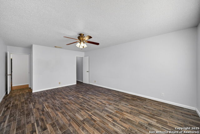 Image 22 of 39 For 9621 Green Plain