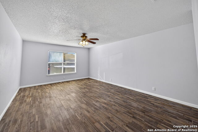 Image 23 of 39 For 9621 Green Plain