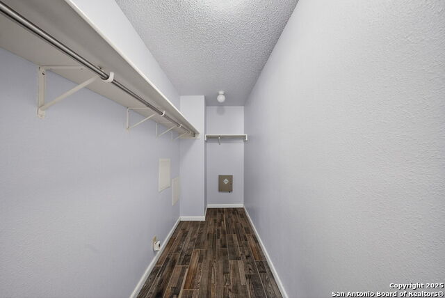 Image 24 of 39 For 9621 Green Plain