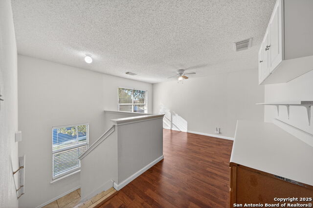 Image 30 of 39 For 9621 Green Plain