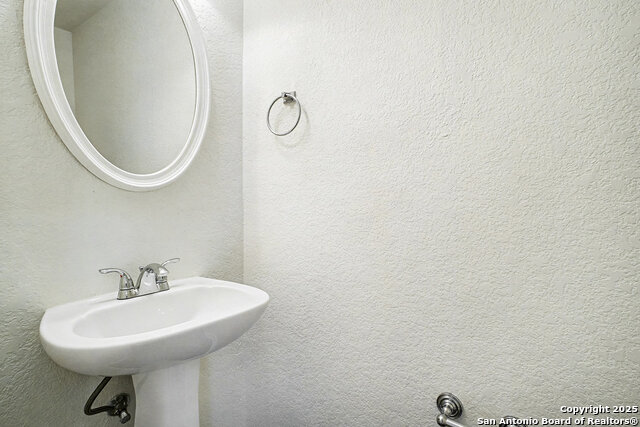 Image 7 of 16 For 4602 Rothberger