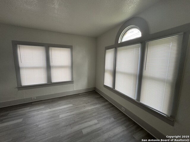 Image 4 of 9 For 1610 Hays  