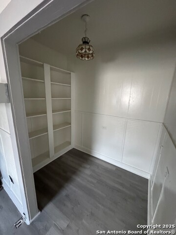 Image 7 of 9 For 1610 Hays  