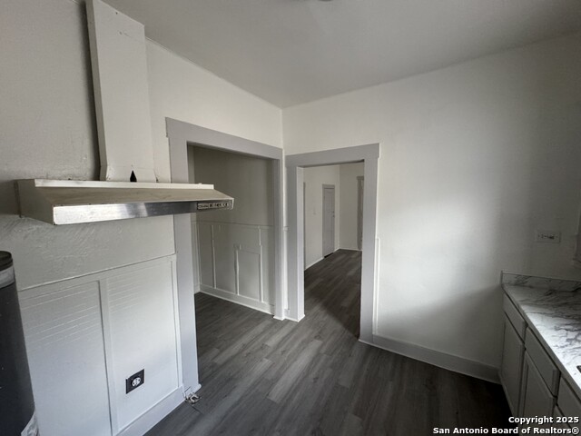 Image 9 of 9 For 1610 Hays  