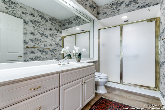 Image 10 of 41 For 1 Towers Park Ln  2216