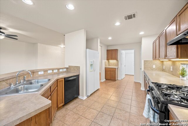 Image 13 of 25 For 15802 Delaware