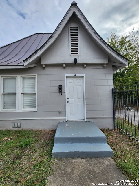 Details for 930 Grayson E 4, San Antonio, TX 78208