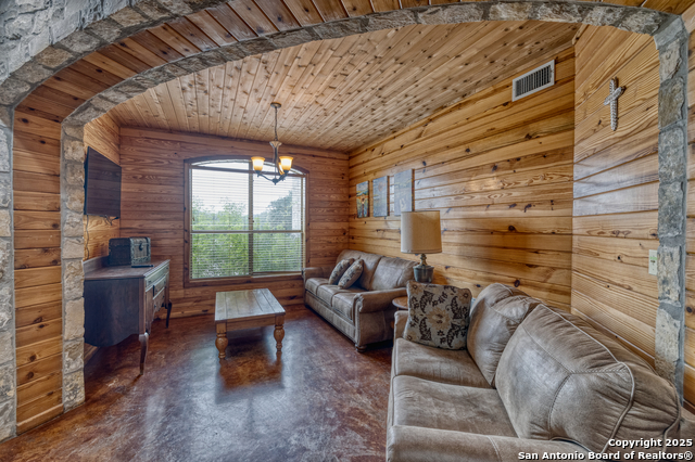 Image 10 of 41 For 241 Mountain Laurel