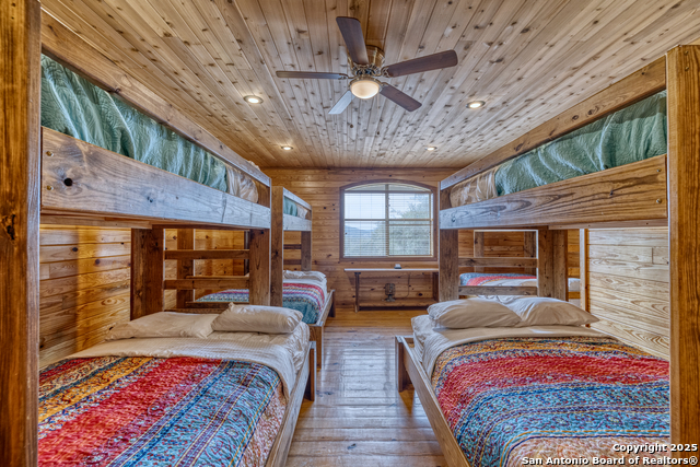 Image 23 of 41 For 241 Mountain Laurel