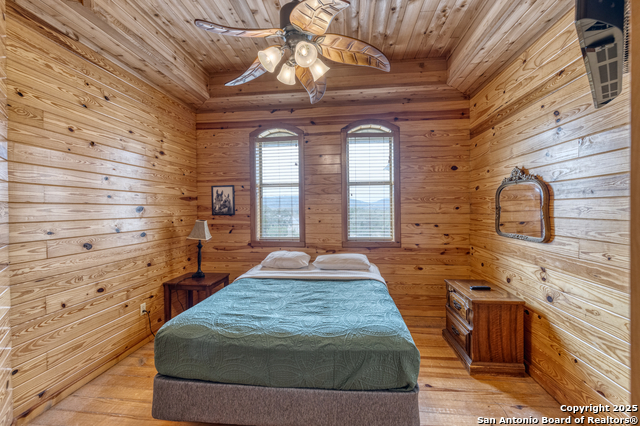 Image 26 of 41 For 241 Mountain Laurel