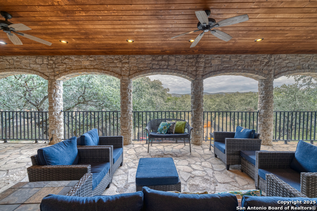 Image 34 of 41 For 241 Mountain Laurel