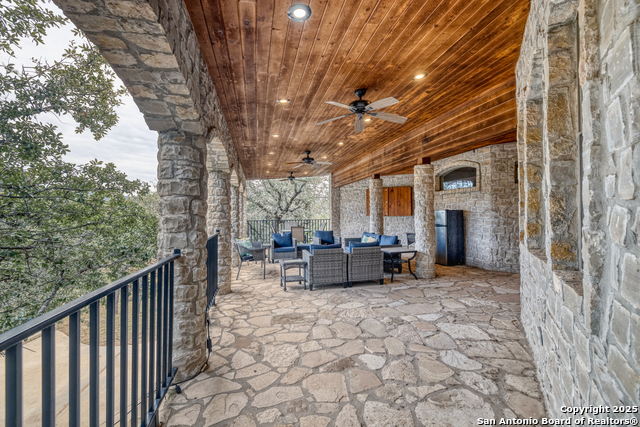 Image 36 of 41 For 241 Mountain Laurel