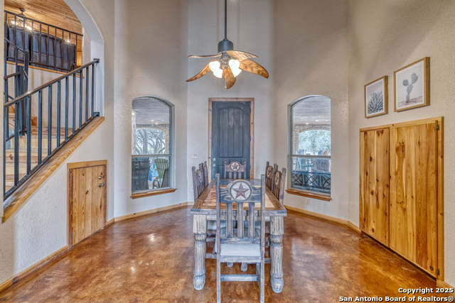 Image 8 of 41 For 241 Mountain Laurel