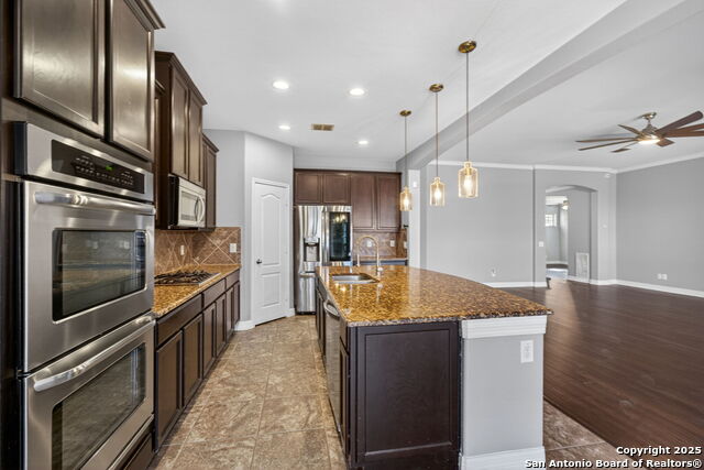 Image 23 of 47 For 8955 Highland Dawn