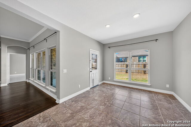 Image 26 of 47 For 8955 Highland Dawn