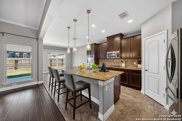 Image 9 of 47 For 8955 Highland Dawn