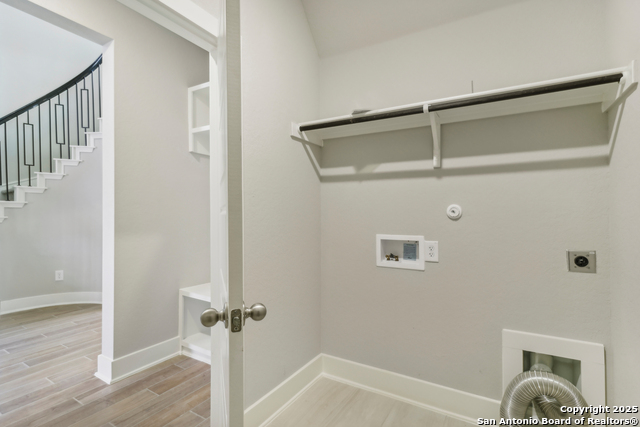 Image 13 of 34 For 29435 Frontier Way