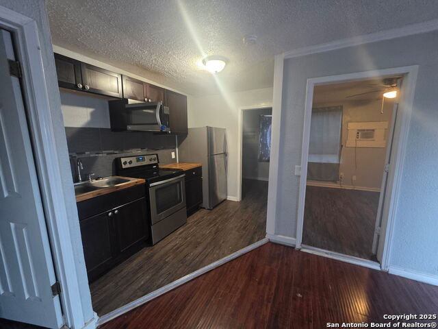 Image 4 of 5 For 1431 Cantrell  4