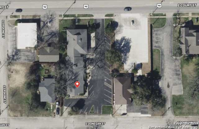 Listing photo id 2 for 515 Court E