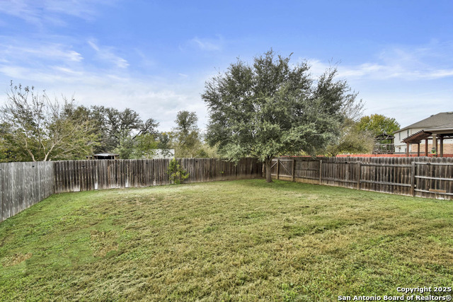 Image 27 of 30 For 209 Town Creek