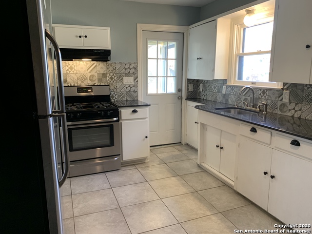 Image 6 of 13 For 773 Fulton Ave 2