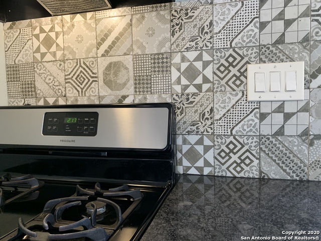 Image 8 of 13 For 773 Fulton Ave 2