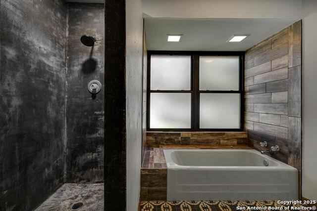 Image 19 of 49 For 9616 Azalea Cir