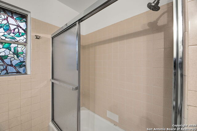 Image 13 of 20 For 9719 La Rue  