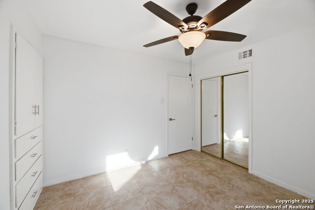 Image 18 of 20 For 9719 La Rue  