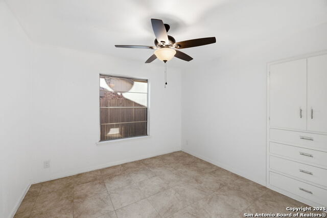 Image 19 of 20 For 9719 La Rue  