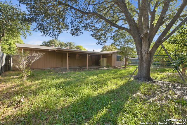 Image 20 of 20 For 9719 La Rue  