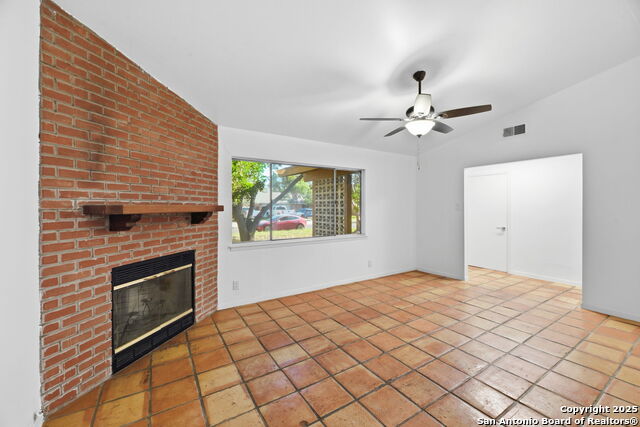 Image 6 of 20 For 9719 La Rue  