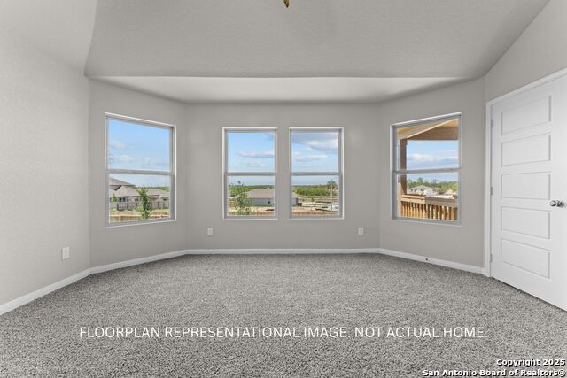 Listing photo id 13 for 6244 Persimmon Lake