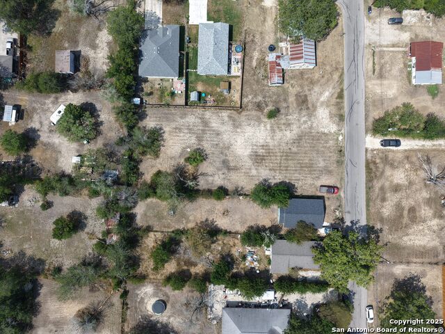 Image 3 of 11 For 307 Nagel Street