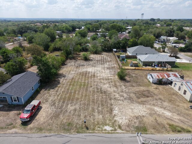 Image 4 of 11 For 307 Nagel Street