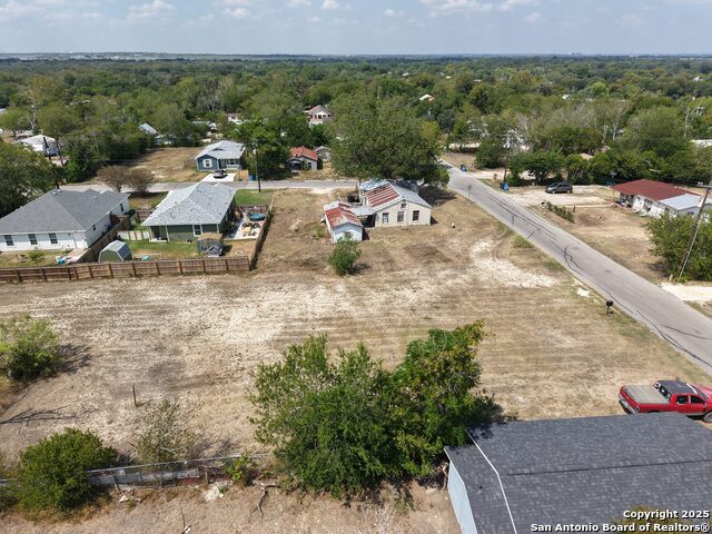 Image 6 of 11 For 307 Nagel Street