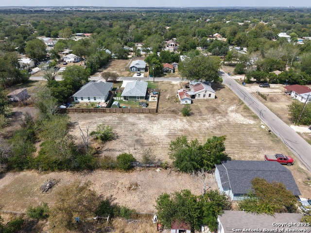 Image 7 of 11 For 307 Nagel Street