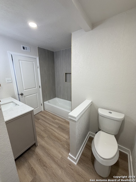 Image 11 of 20 For 101 Young  