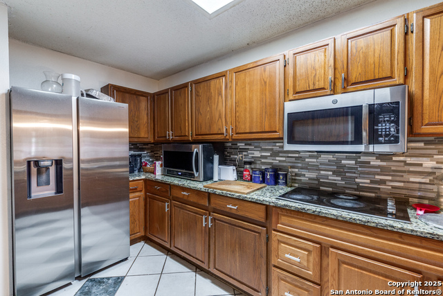 Image 4 of 26 For 11335 Tabletop Ln