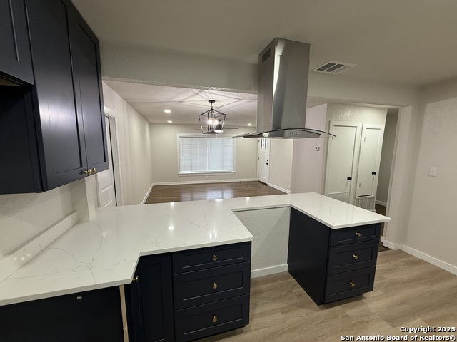 Image 14 of 28 For 706 Burwood  