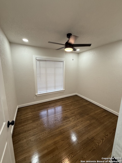 Image 20 of 28 For 706 Burwood  