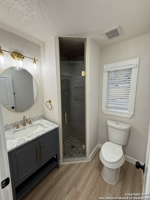 Image 24 of 28 For 706 Burwood  