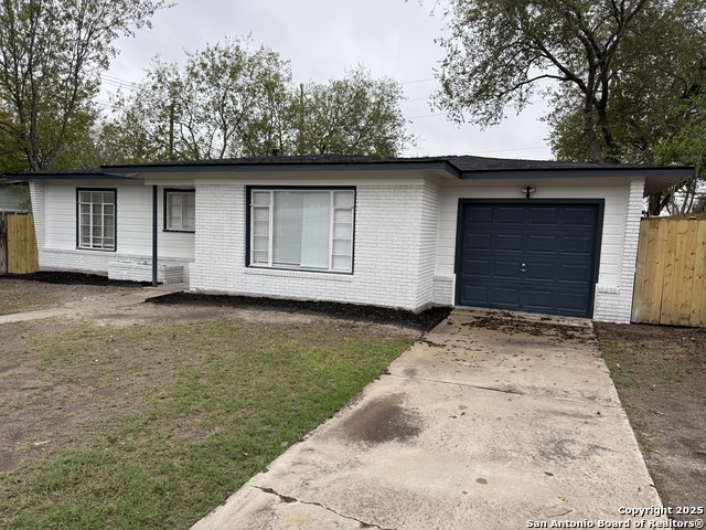 Image 3 of 28 For 706 Burwood  