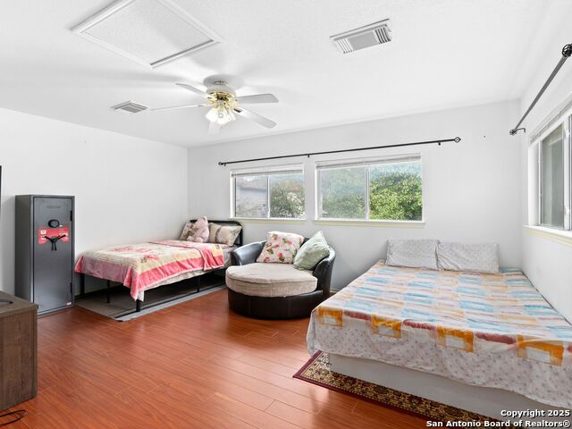 Image 14 of 28 For 2 Fannin Post