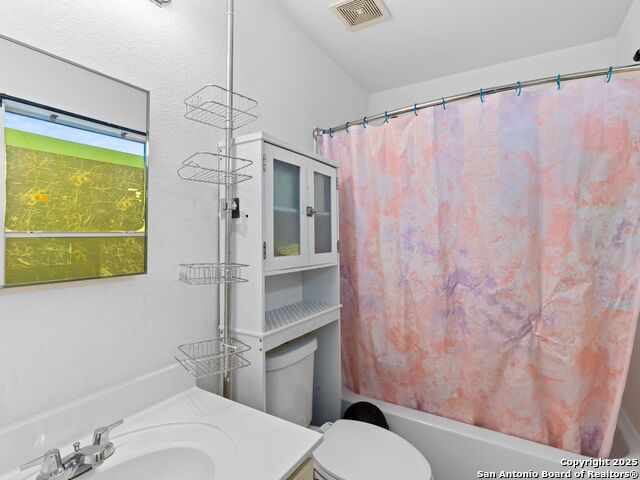 Image 20 of 28 For 2 Fannin Post