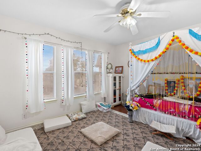 Image 22 of 28 For 2 Fannin Post