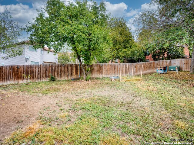 Image 24 of 28 For 2 Fannin Post