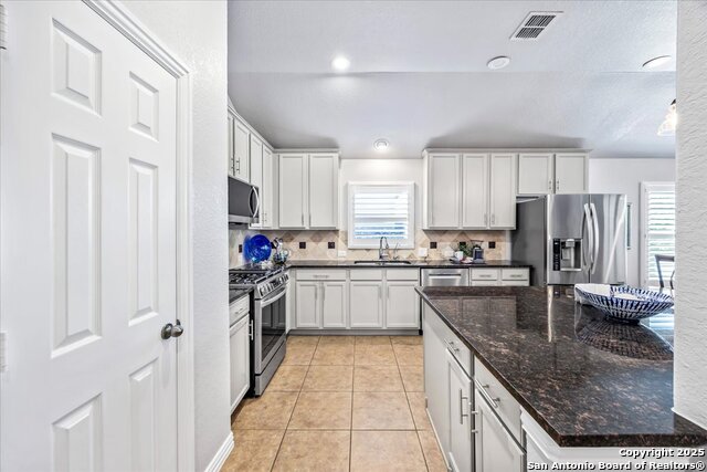 Image 17 of 45 For 2711 Trinity Glade