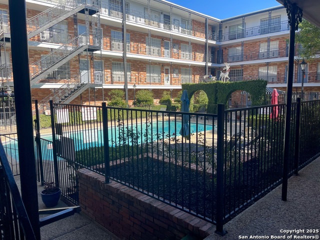 Image 10 of 22 For 8401 New Braunfels N 120a & 121