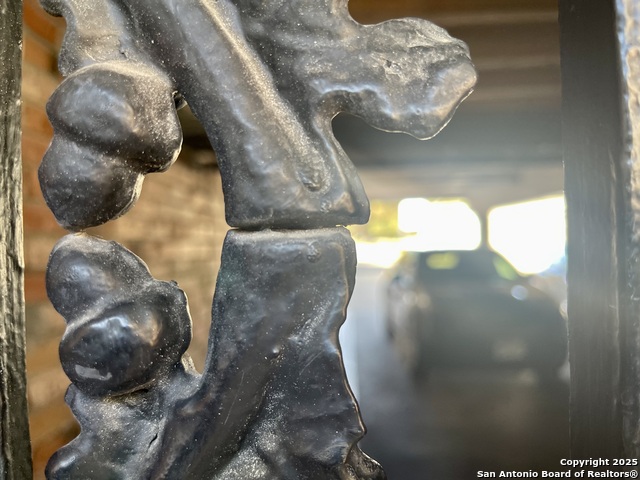 Image 14 of 22 For 8401 New Braunfels N 120a & 121